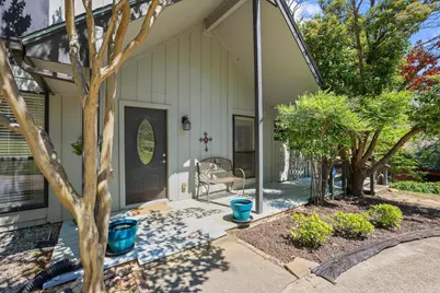 325 Lakewood Lane, Pottsboro, TX 75076 - Photo 2