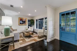 3778 Shorecrest Dr, Dallas, TX 75209 - Photo 4