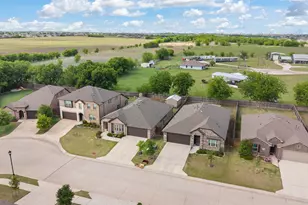 1160 Country Gln Dr, Godley, TX 76044 - Photo 28