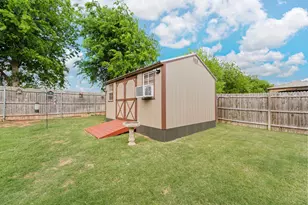 1160 Country Gln Dr, Godley, TX 76044 - Photo 26