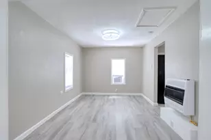 311 W McKinney St, Pilot Point, TX 76258 - Photo 16