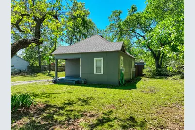 311 W McKinney Street, Pilot Point, TX 76258 - Photo 30