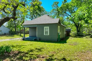 311 W McKinney St, Pilot Point, TX 76258 - Photo 30