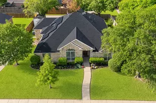 1906 Walnut Hill Dr, Rowlett, TX 75088 - Photo 2