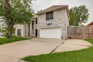 1145 Briar Oaks Dr, Irving, TX 75060 - Photo 2
