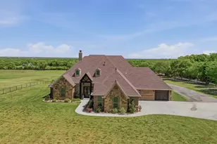 10106 Prather Rd, Springtown, TX 76082 - Photo 2