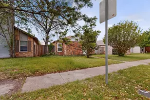 2424 Markland St, Irving, TX 75060 - Photo 4