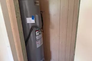 311 Elmo St, Cleburne, TX 76031 - Photo 10