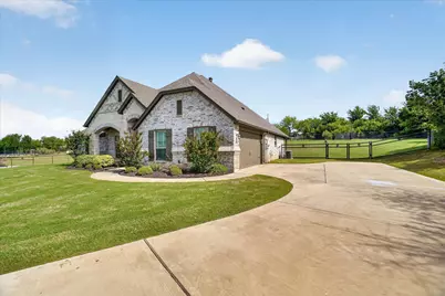 1019 Merriam Court, Weatherford, TX 76087 - Photo 2