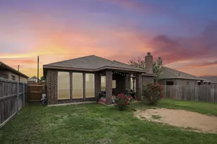 5913 Comanche Peak Dr, Fort Worth, TX 76179 - Photo 2