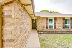 425 Little Fox Ln, Fort Worth, TX 76108 - Photo 6