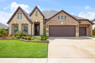 1919 Bellflower Dr, Glenn Heights, TX 75154 - Photo 2