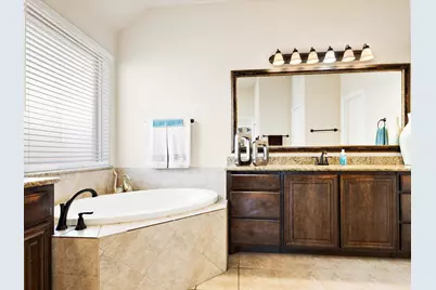 1919 Bellflower Drive, Glenn Heights, TX 75154 - Photo 22