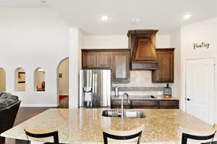 1919 Bellflower Dr, Glenn Heights, TX 75154 - Photo 10