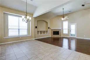 916 Partridge Dr, Aubrey, TX 76227 - Photo 8