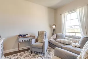 729 Franklin Dr, Joshua, TX 76058 - Photo 4