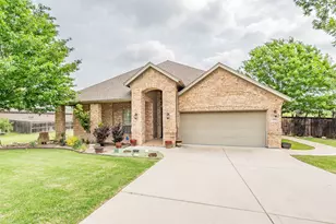 5916 Lamb Creek Dr, Fort Worth, TX 76179 - Photo 2