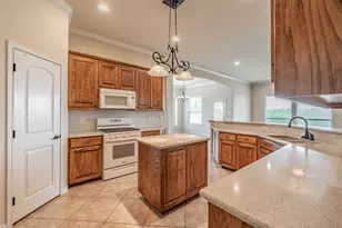 5916 Lamb Creek Dr, Fort Worth, TX 76179 - Photo 8
