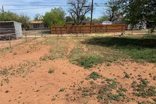 733 S Crockett Dr, Abilene, TX 79605 - Photo 14