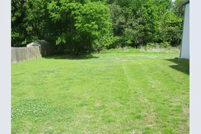 107 W Day Street #2, Denison, TX 75021 - Photo 4