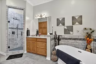 1290 Fox Ln, Burleson, TX 76028 - Photo 22