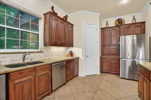 1290 Fox Ln, Burleson, TX 76028 - Photo 16