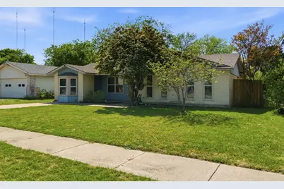 728 Lisa Lane, Cedar Hill, TX 75104 - Photo 2