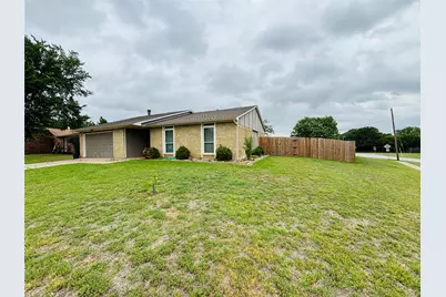 6420 Wakefield Road, North Richland Hills, TX 76182 - Photo 4