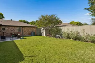 8446 Sweetwood Dr, Dallas, TX 75228 - Photo 10