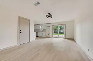 7301 Marilyn Ln, North Richland Hills, TX 76180 - Photo 6