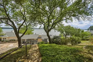 4015 Crescent Dr, Granbury, TX 76049 - Photo 30