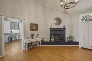 4015 Crescent Dr, Granbury, TX 76049 - Photo 6