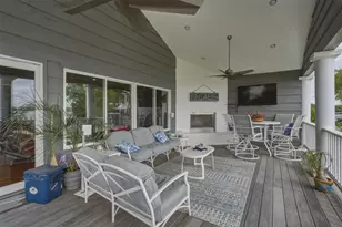 4015 Crescent Dr, Granbury, TX 76049 - Photo 14