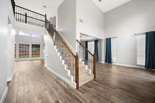 101 Edinburgh Ct, Highland Village, TX 75077 - Photo 4