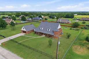 250 Newfield Ln, Springtown, TX 76082 - Photo 36