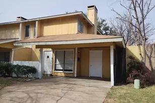 2623 Nina Cir, Grand Prairie, TX 75052 - Photo 2