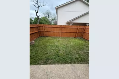 538 Norwood Circle E, Arlington, TX 76013 - Photo 2