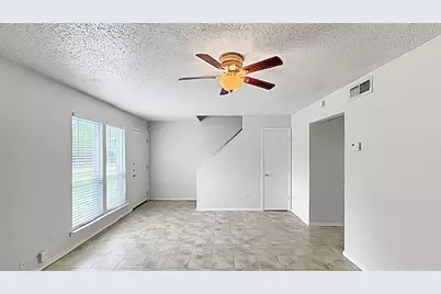 538 Norwood Circle E, Arlington, TX 76013 - Photo 6