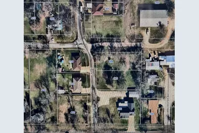 209 N Hill Street, Pilot Point, TX 76258 - Photo 2