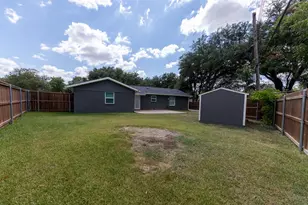 4609 Madella St, Haltom City, TX 76117 - Photo 14