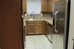 2109 Meadow Ln, Grand Prairie, TX 75050 - Photo 6