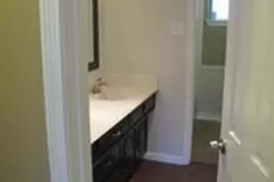 2109 Meadow Ln, Grand Prairie, TX 75050 - Photo 8