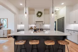 560 Inwood St, Benbrook, TX 76126 - Photo 6