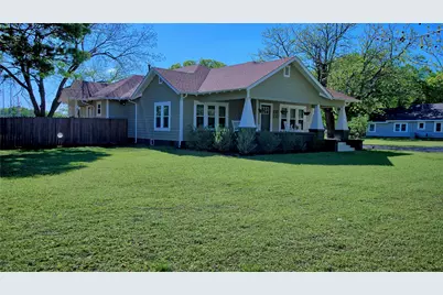 608 S Broad Street, Saint Jo, TX 76265 - Photo 1