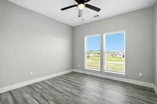 7271 Michelle Pt, Krum, TX 76249 - Photo 30