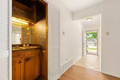 2811 Wentwood Drive, Grapevine, TX 76051 - Photo 4