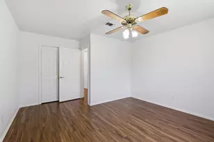 1913 W Arbor Rose Dr, Grand Prairie, TX 75050 - Photo 26