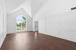 1913 W Arbor Rose Dr, Grand Prairie, TX 75050 - Photo 6