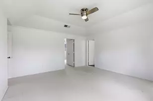 1913 W Arbor Rose Dr, Grand Prairie, TX 75050 - Photo 28