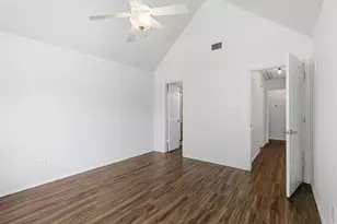 1913 W Arbor Rose Dr, Grand Prairie, TX 75050 - Photo 20